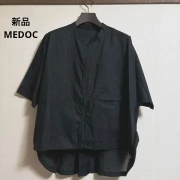 새상품! MEDOC 블랙 상의