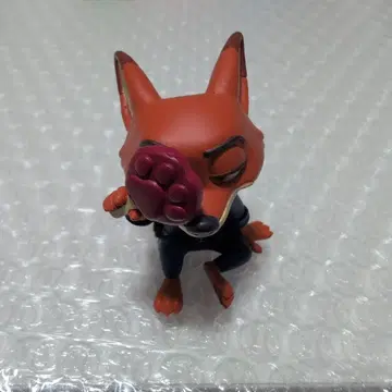 디즈니 가챠가챠 숨바꼭질 피규어 주토피아 닉