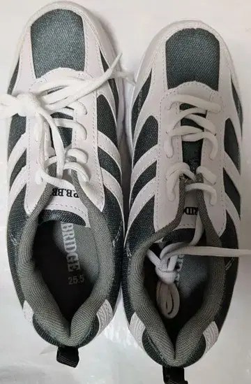 P.B.BRIDGE 스니커즈 25.5cm 화이트/그레이