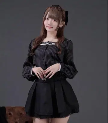 palelfy 벨트 포함 스트라이프 블라우스 pium