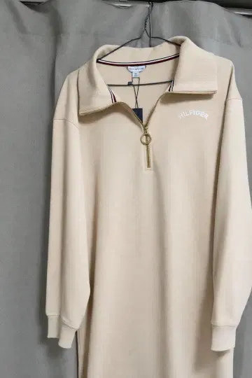 타미힐피거 하프 지퍼 원피스 베이지