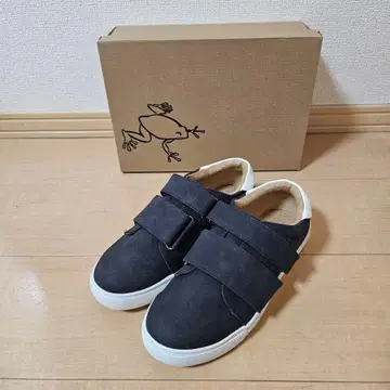 Shake In cloak / 벨크로 스니커즈 / 블랙 / 개구리 마크