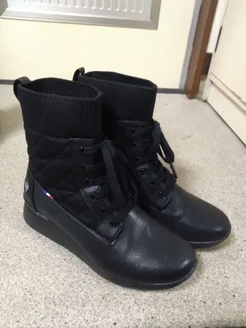 르꼬끄 스포르티브 블랙 퀼팅 하이컷 부츠