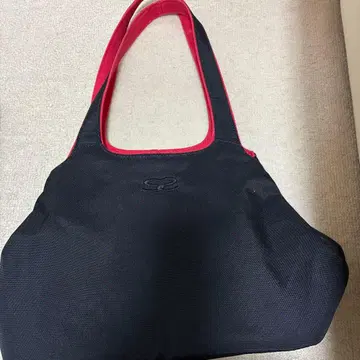 토트백 블랙 빨간색 로고 자수