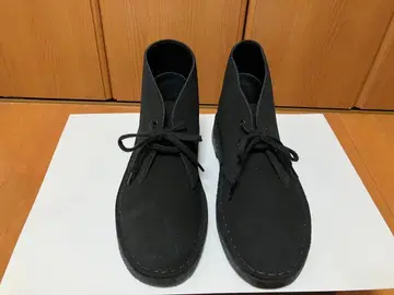 블랙 스웨이드 처카 부츠