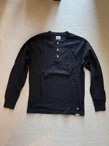 Felco x Healthknit 헨리넥 긴팔 티셔츠