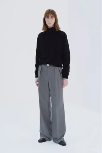 auralee BLUEFACED TWO-TUCK SLACKS