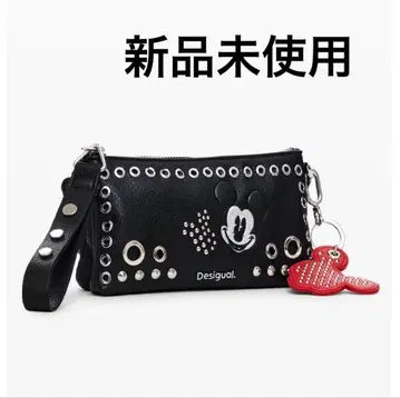 미사용 새상품 데시구알 미키마우스 스터드 지갑