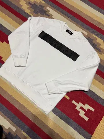 1PIU1UGUALE3 맨투맨 트레이닝복