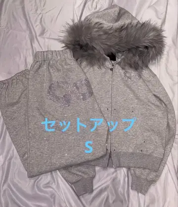 9090 girl 90 Logo Glitter Fur Zip set up