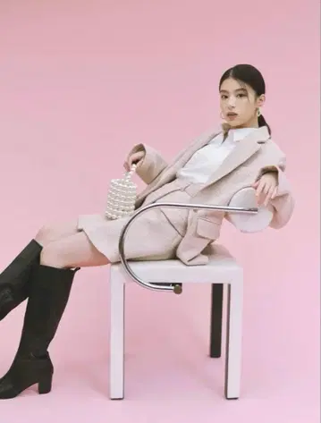 데구치 나츠키님 착용 트위드 자켓