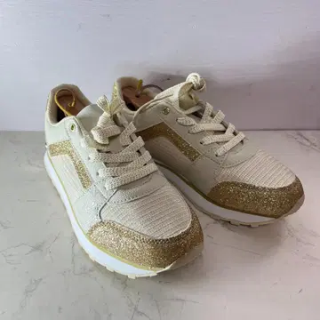 미사용급 MICHAEL KORS 골드 글리터 스니커즈 23cm