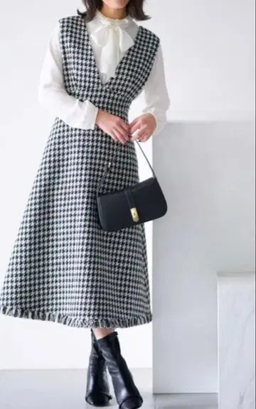 셀포드 트위드 롱 점퍼 드레스 36