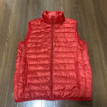빨간색 퀼팅 다운 베스트 L 유니클로 울트라 라이트 다운 구제 의류