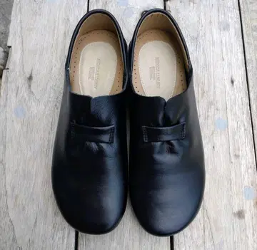 천연 가죽 플랫 슈즈 / 블랙 / 마블 컬러 / 부드러운 소가죽 레더