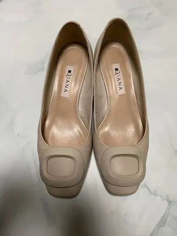 다이애나 펌프스 22.5cm
