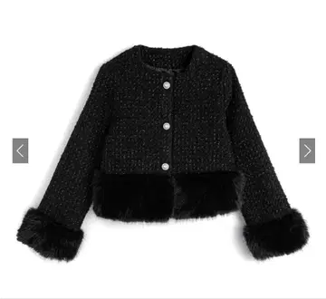 퍼 달린 블랙 니트 가디건