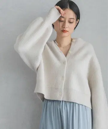 아파트바이 라쿤 숏 가디건