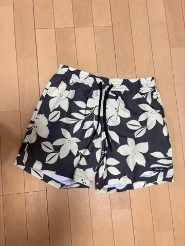 Red Blue 플라워 패턴 숏팬츠