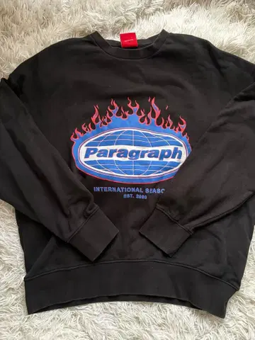 Paragraph 프레임 디자인 맨투맨 P08