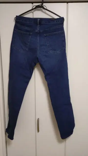 GU 스트레치 슬림 청바지 2종