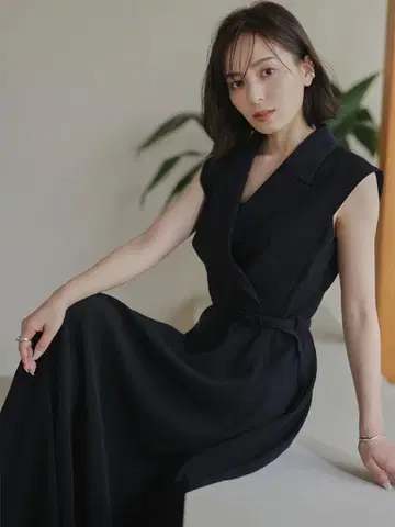 anuans 더블 새틴 테일러드 플레어 원피스 네이비 M 사이즈