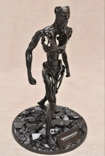 [미사용 새상품] 터미네이터 뉴 페이트 공개 기념 REV-9 피규어