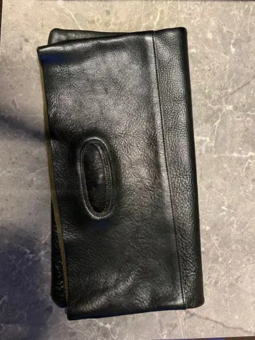 SHIPS 블랙 가죽 클러치백