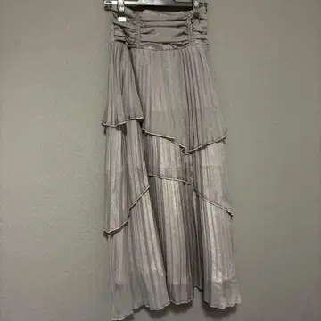 [ 미사용 ] dazzlin 다즐린 랜덤 시어 플리츠 티어드 스커트