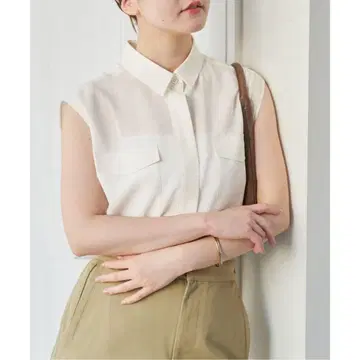 IENA 슬리브리스 시어 셔츠