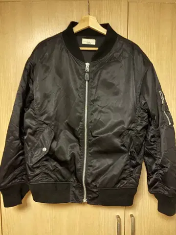 Lui's 블랙 MA-1 플라이트 자켓