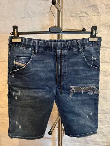 데미지 가공 다크 블루 숏팬츠 32