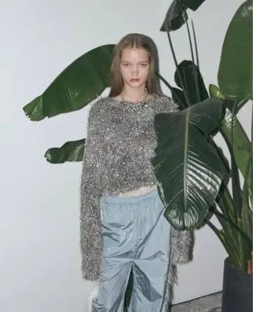 MUSUBORE 글리터&페더 야른 니트