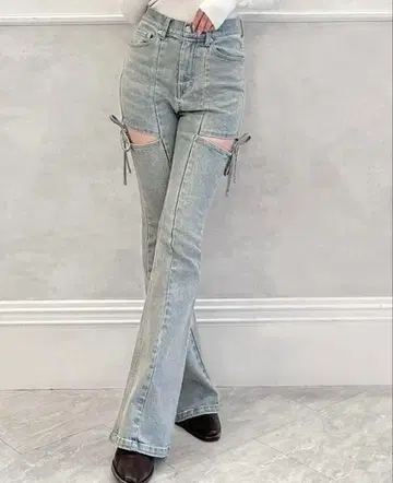 RESEXXY 리젝시 컷 아웃 리본 데님 팬츠 아이스 블루 XS