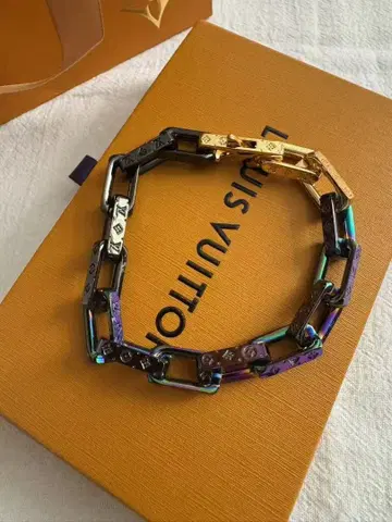 [상자 포함 최상 컨디션] 팔찌 코리에 모노그램 체인