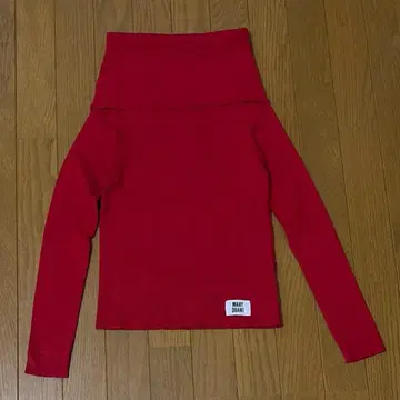 새상품급 럭스 마리콴트 오프숄더 리브 니트 상의 빨간색