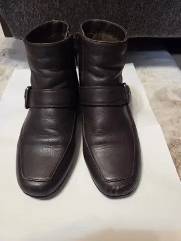 다크 브라운 가죽 숏부츠