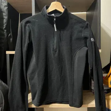 THE NORTH FACE 블랙 하프 지퍼 플리스