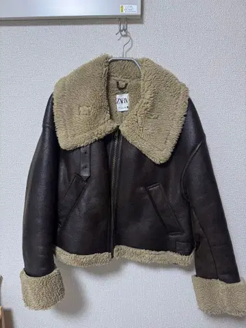 ZARA 다크 브라운 무스탕 코트 M 사이즈