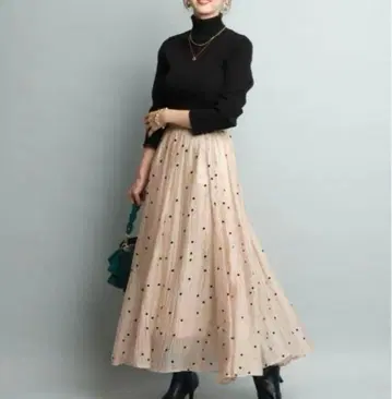 JUSGLITTY 샤이니 도트 바닥 플레어 스커트 택 포함 미사용 새상품