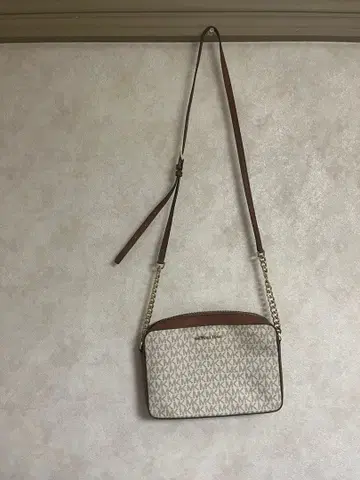 MICHAEL KORS MK 로고 숄더백