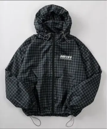 체크 무늬 후드 부착 자켓 나일론 자켓