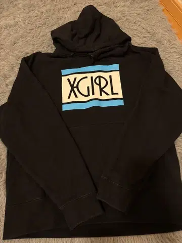 XGIRL 블랙 후드 부착 후드티