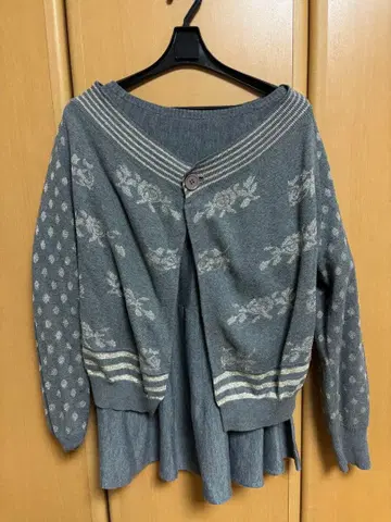 카와이 오카다 오프숄더 긴팔 가디건 라메 믹스 그레이