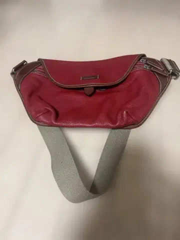 Daniel & Bob 가죽 바디백 레드