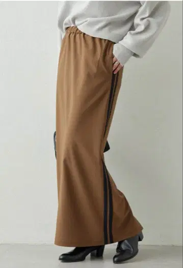 GALLARDAGALANTE 라인 이지 스커트 카키