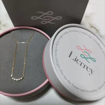 Lierrey 골드 목걸이 미사용 새상품