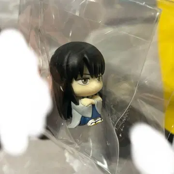 가츠라 코타로 은혼 기다림 가샤폰 앞에서 계속 대기하고 있었습니다