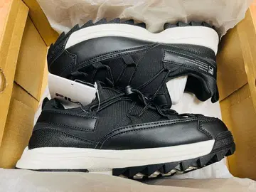 새상품 휠라 블랙 스니커즈 트레드 밑창