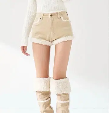 Darich 다리치 포인트 보아 코듀로이 숏팬츠 S